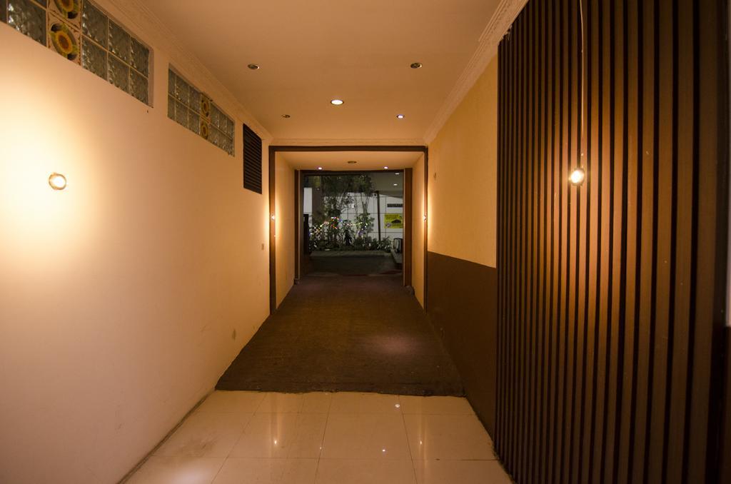 Guest House Salon Fora Gegerkalong Setiabudhi Bandung Exterior photo