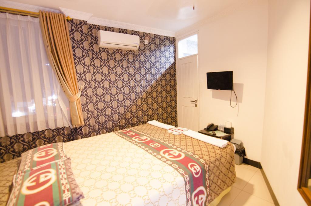 Guest House Salon Fora Gegerkalong Setiabudhi Bandung Exterior photo